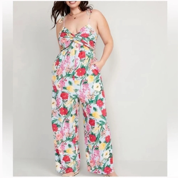 NWT Old Navy (2022) Twist Front Crop Jumpsuit in Multi Floral Size Small - Picture 7 of 12
